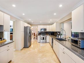 21280 NE 23rd Ave, Miami FL 33180