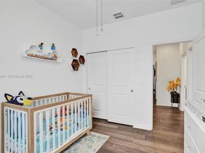 4002 Poinciana Ln, Hollywood FL 33021