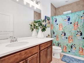 4002 Poinciana Ln, Hollywood FL 33021