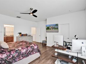 4002 Poinciana Ln, Hollywood FL 33021