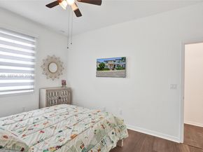 4002 Poinciana Ln, Hollywood FL 33021