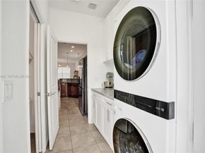 4002 Poinciana Ln, Hollywood FL 33021