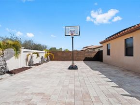 160 SE 23rd Ter, Homestead FL 33033