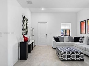 160 SE 23rd Ter, Homestead FL 33033