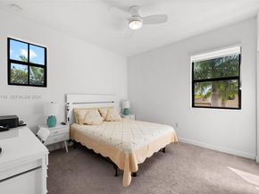 160 SE 23rd Ter, Homestead FL 33033