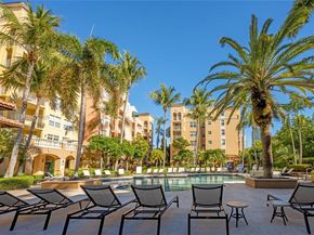 19555 E Country Club Dr 8303, Aventura FL 33180