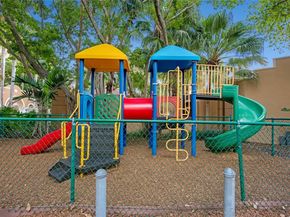 19555 E Country Club Dr 8303, Aventura FL 33180