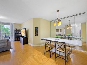 19555 E Country Club Dr 8303, Aventura FL 33180