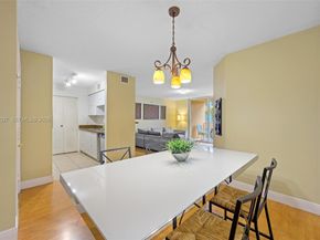 19555 E Country Club Dr 8303, Aventura FL 33180