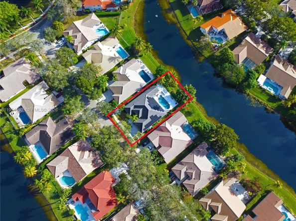 1242 Terrystone Ct, Weston FL 33326