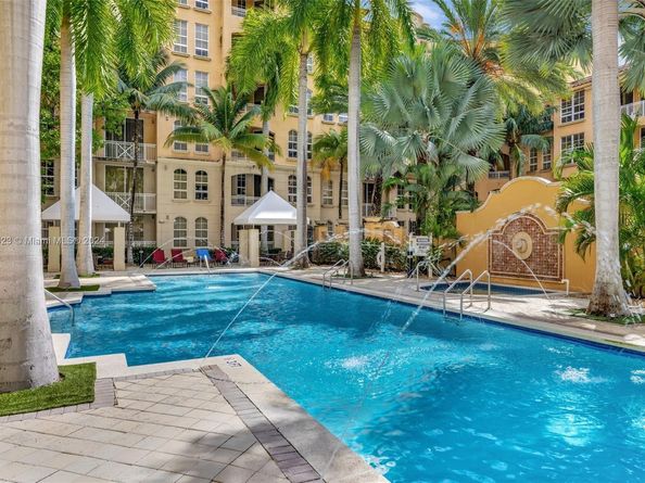 3001 NE 185th St 114, Aventura FL 33180