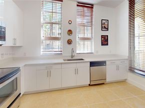 3001 NE 185th St 114, Aventura FL 33180