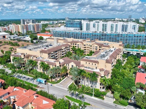 3001 NE 185th St 114, Aventura FL 33180