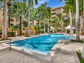 3001 NE 185th St 114, Aventura FL 33180