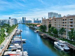 3001 NE 185th St 114, Aventura FL 33180