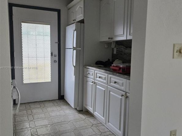 160 NE 203rd Ter 18, Miami Gardens FL 33179