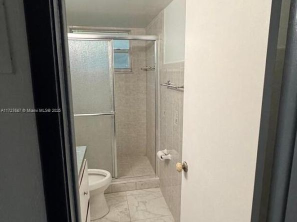 160 NE 203rd Ter 18, Miami Gardens FL 33179