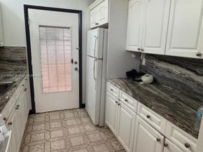 160 NE 203rd Ter 18, Miami Gardens FL 33179