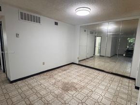 160 NE 203rd Ter 18, Miami Gardens FL 33179