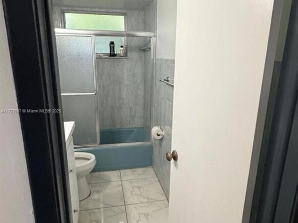 160 NE 203rd Ter 18, Miami Gardens FL 33179