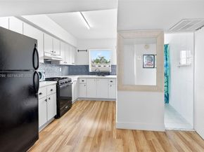 2250 Bay Dr 17, Miami Beach FL 33141