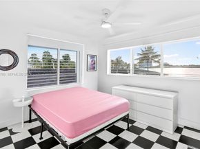 2250 Bay Dr 17, Miami Beach FL 33141