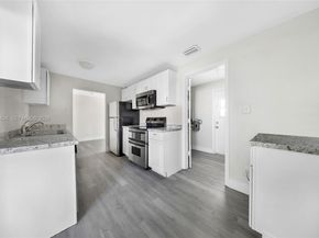 2520 NW 2nd Dr, Pompano Beach FL 33064
