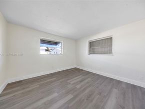 2520 NW 2nd Dr, Pompano Beach FL 33064