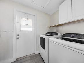 2520 NW 2nd Dr, Pompano Beach FL 33064
