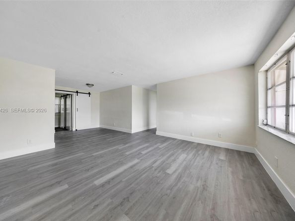 2520 NW 2nd Dr, Pompano Beach FL 33064