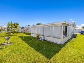 2520 NW 2nd Dr, Pompano Beach FL 33064