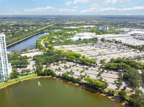 2641 N Flamingo Rd 307N, Sunrise FL 33323