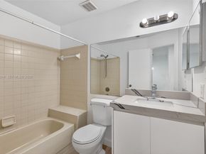 5843 Woodlands Blvd, Tamarac FL 33319