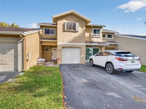 5843 Woodlands Blvd, Tamarac FL 33319