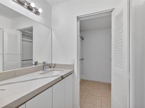 5843 Woodlands Blvd, Tamarac FL 33319