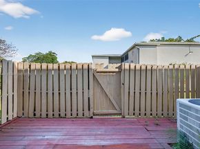 5843 Woodlands Blvd, Tamarac FL 33319