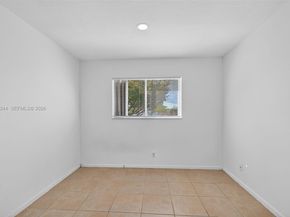 5843 Woodlands Blvd, Tamarac FL 33319