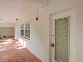 2500 NE 9th St 111, Fort Lauderdale FL 33304