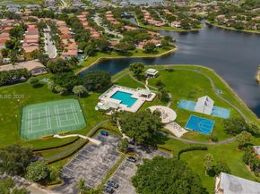 1784 SW 110th Ter, Davie FL 33324