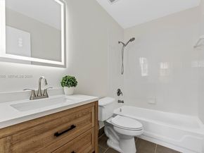 1784 SW 110th Ter, Davie FL 33324