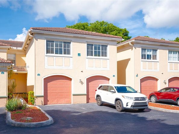 2406 Centergate Dr 202, Miramar FL 33025