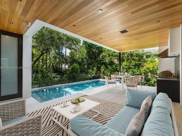 4095 Hardie Ave, Miami FL 33133