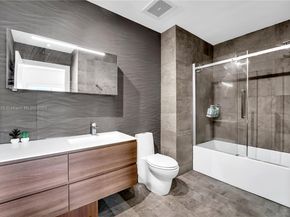 133 NE 2nd Ave 3106, Miami FL 33132