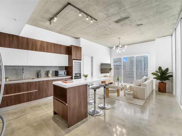 133 NE 2nd Ave 3106, Miami FL 33132
