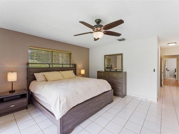 7205 SW 109th Ter, Pinecrest FL 33156