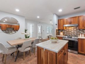 870 NE 35th St, Oakland Park FL 33334