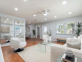 870 NE 35th St, Oakland Park FL 33334