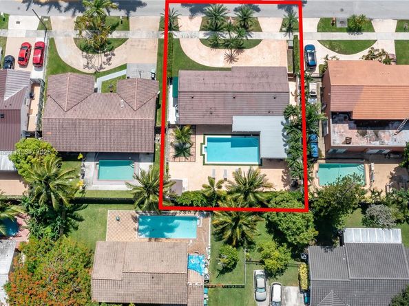 Undisclosed Address #A11899461, Miami FL 33157