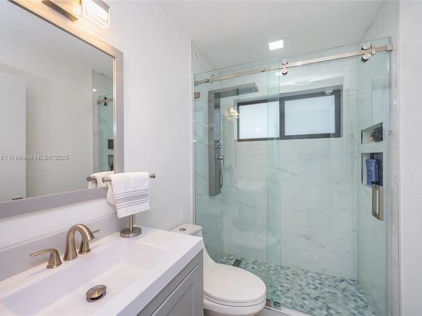 Undisclosed Address #A11899461, Miami FL 33157