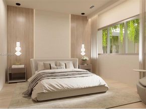 250 Collins 212, Miami Beach FL 33139